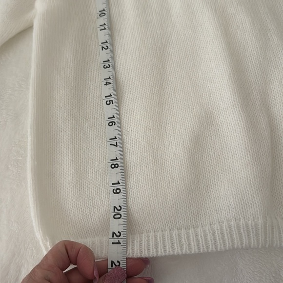 White V-Neck Knit Sweater | Criss-Cross Detail | Size L NWT - Picture 4 of 7